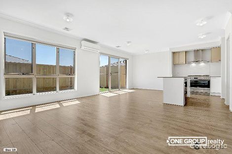 Property photo of 8 Somerton Avenue Donnybrook VIC 3064