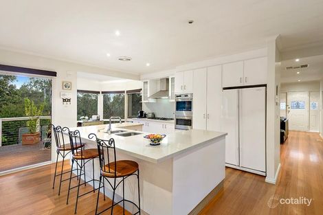 Property photo of 7 Delmuir Close Eltham VIC 3095