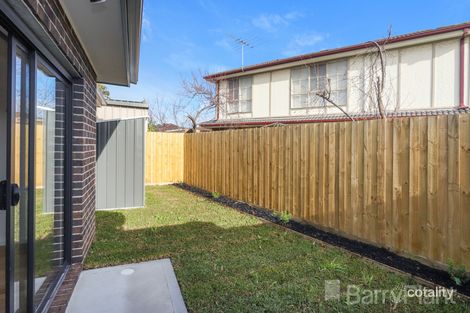 2/13 Burbank Ave, Gladstone Park, VIC 3043