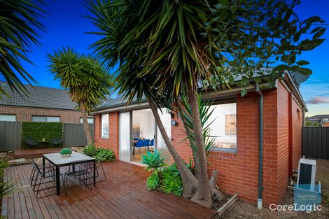Property photo of 2/25 Cassan Way Caroline Springs VIC 3023