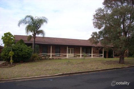 13 Clerkenwell St, Ambarvale, NSW 2560