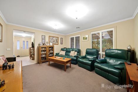 Property photo of 6 Palm Square Drouin VIC 3818