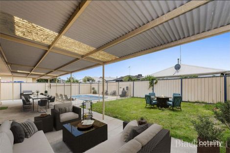 Property photo of 17 Kruger Loop South Yunderup WA 6208