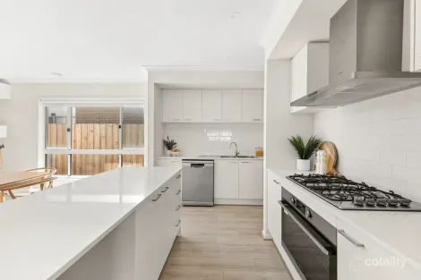 35 Evergreen St, Armstrong Creek, VIC 3217