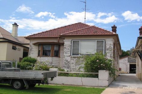 8 Dora St, Mayfield, NSW 2304