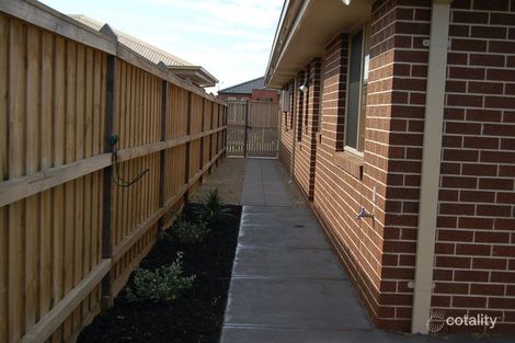 Property photo of 3 Rammer Way Cranbourne East VIC 3977