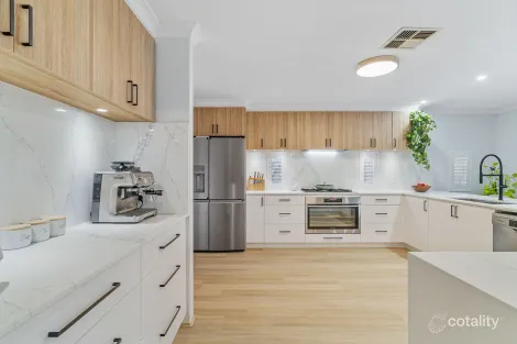 Property photo of 3 Tamcrest Loop Meadow Springs WA 6210