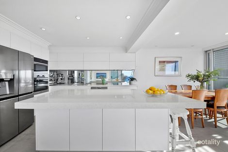 Property photo of 2/69 Undercliff Road Freshwater NSW 2096