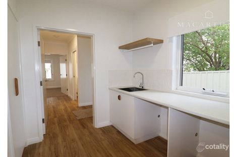 Property photo of 24 Monash Crescent Mount Austin NSW 2650