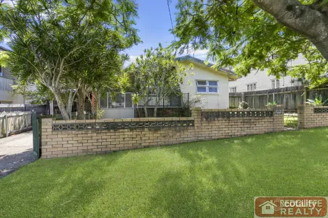 Property photo of 2 Vernon Street Clontarf QLD 4019