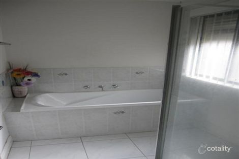 Property photo of 14 Pawleena Circuit Cairnlea VIC 3023