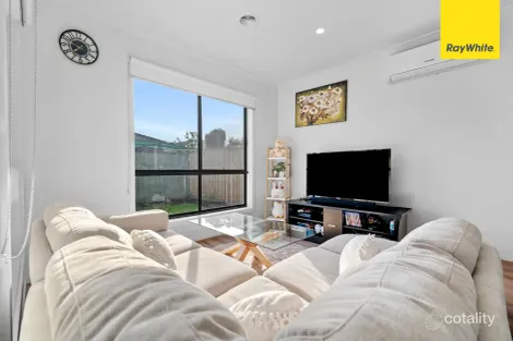 Property photo of 40 Shelterbelt Avenue Weir Views VIC 3338