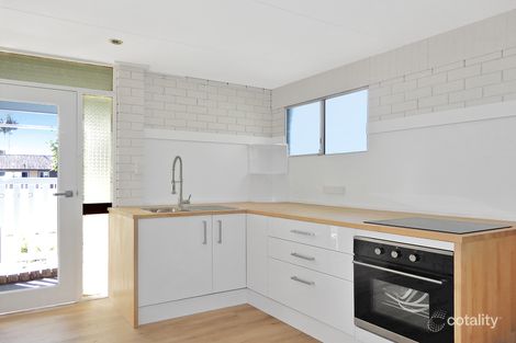Property photo of 24 Roger Crescent Berkeley Vale NSW 2261