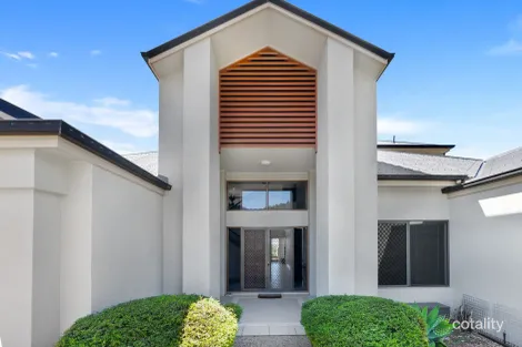 Property photo of 26 East Parkridge Drive Brinsmead QLD 4870