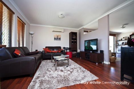 Property photo of 19 Ursuline Vista Queens Park WA 6107