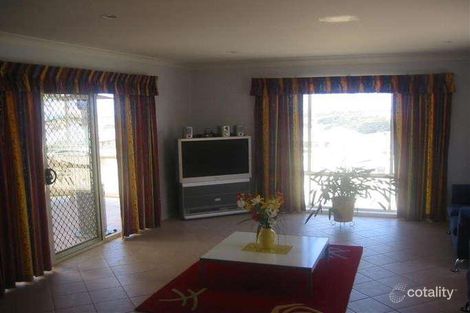 Property photo of 40 Dampier Crescent Shell Cove NSW 2529