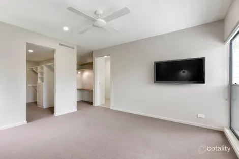 Property photo of 9 Victoria Street Indooroopilly QLD 4068