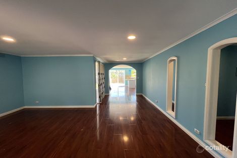 Property photo of 13 Richborough Grove Ferntree Gully VIC 3156