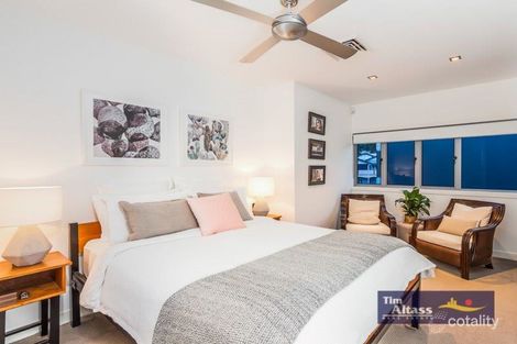 Property photo of 2/302 Riding Road Balmoral QLD 4171
