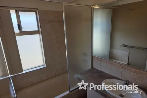 Property photo of 12 Leedshill Way Australind WA 6233