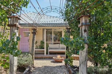 17 Coxe St, Milang, SA 5256