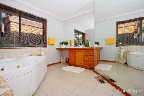 Property photo of 19 Telopea Crescent Mill Park VIC 3082