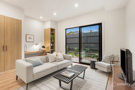 Property photo of 2/15A Burt Crescent Hampton East VIC 3188