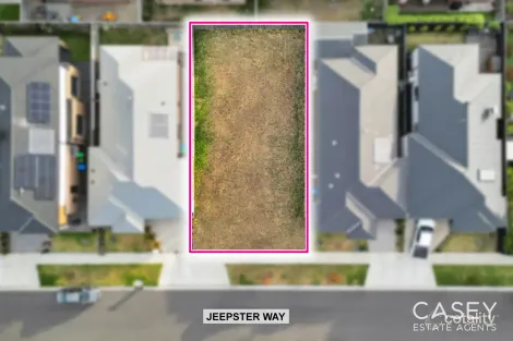 Property photo of 13 Jeepster Way Cranbourne South VIC 3977