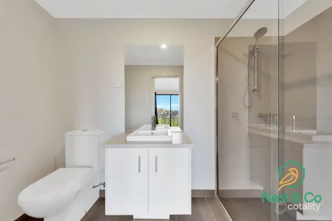Property photo of 3 Clarence Walk Mickleham VIC 3064