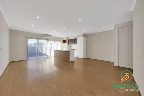 Property photo of 3 Clarence Walk Mickleham VIC 3064