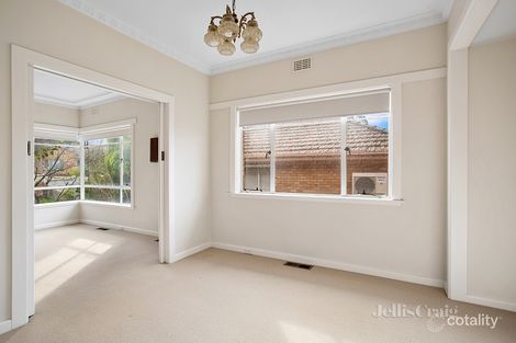Property photo of 5 Invermay Grove Rosanna VIC 3084