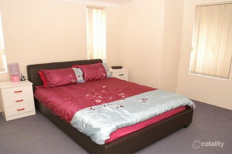 Property photo of 33 Lombe Gardens Atwell WA 6164