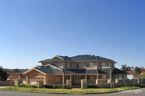 Property photo of 4 Begovich Crescent Abbotsbury NSW 2176