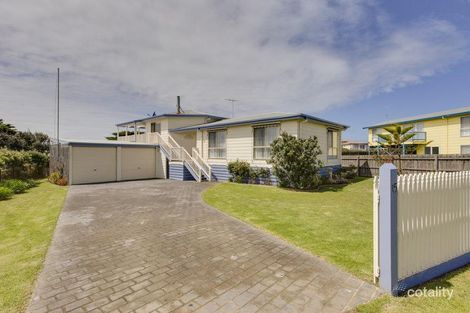 15 Stradbroke Cres, Surf Beach, VIC 3922