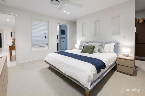 Property photo of 9118 Peter Senior Drive Hope Island QLD 4212