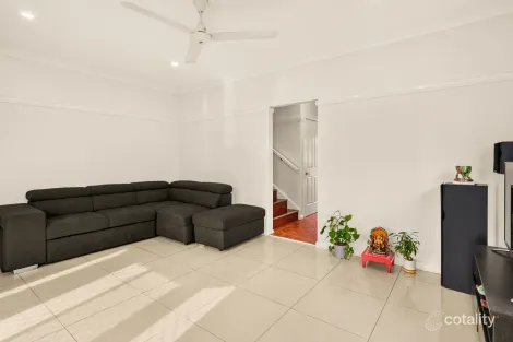 Property photo of 2/6-8 Gilba Road Pendle Hill NSW 2145