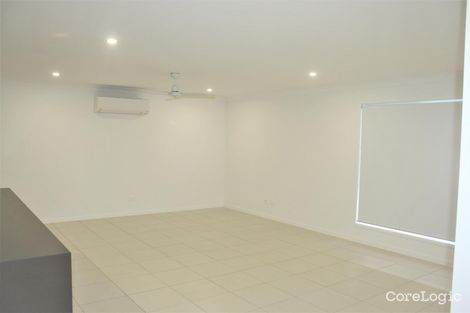 Property photo of 10 Pandorea Street Deebing Heights QLD 4306