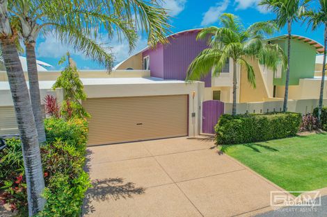 Property photo of 14 Bayside Way Rosslyn QLD 4703