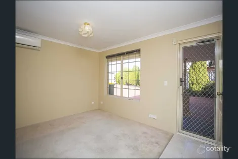 Property photo of 11A Diploma Rise Marangaroo WA 6064