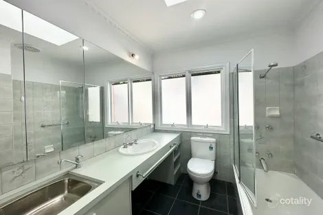 Property photo of 5 Rogerson Court Balwyn VIC 3103