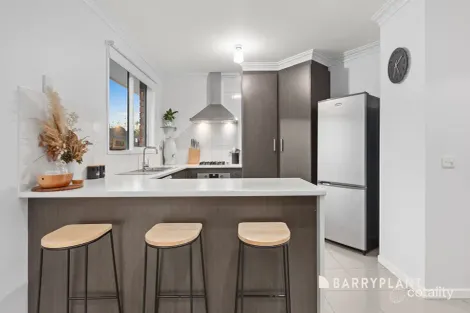 Property photo of 8 Insignia Crescent Berwick VIC 3806