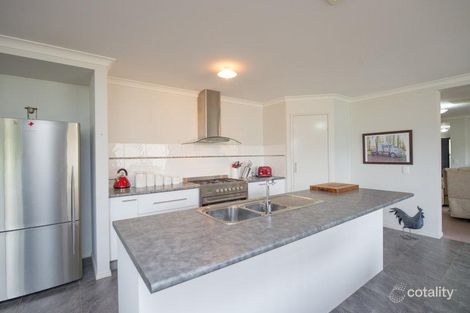 Property photo of 44 Brewer Drive West Wodonga VIC 3690