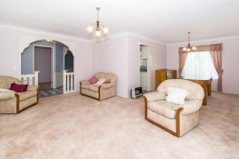 Property photo of 11 Wiemers Crescent Centenary Heights QLD 4350