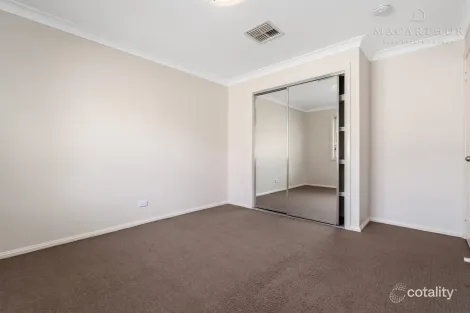 Property photo of 54 Avocet Drive Estella NSW 2650