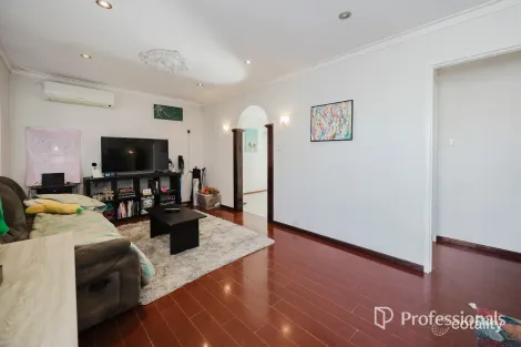 Property photo of 33 Clover Square Girrawheen WA 6064
