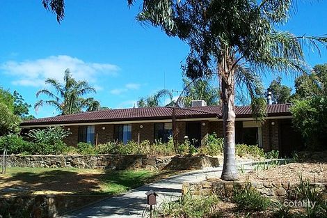 8 Ophelia Gr, Mount Nasura, WA 6112