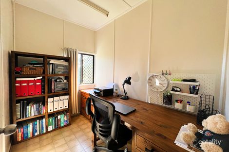 Property photo of 25 Aplin Terrace Gin Gin QLD 4671