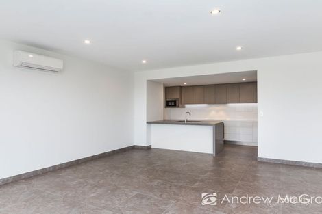 Property photo of 406/1 Mawson Close Caves Beach NSW 2281