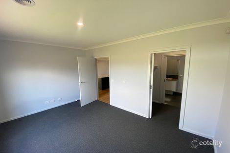 Property photo of 4 Shrubs Road Mambourin VIC 3024