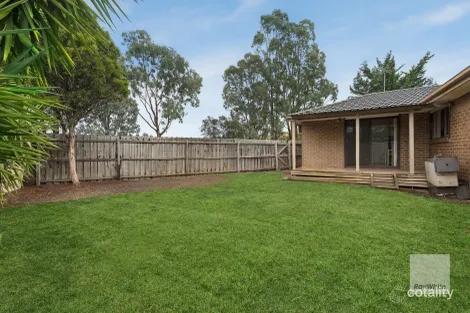 Property photo of 3 Metz Place Keilor Downs VIC 3038